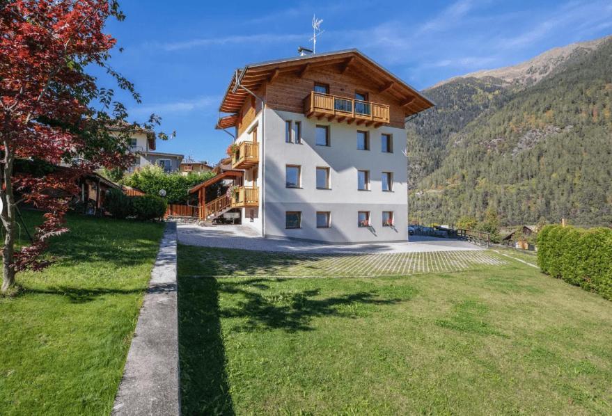Appartamenti Penasa Renato Commezzadura Extérieur photo