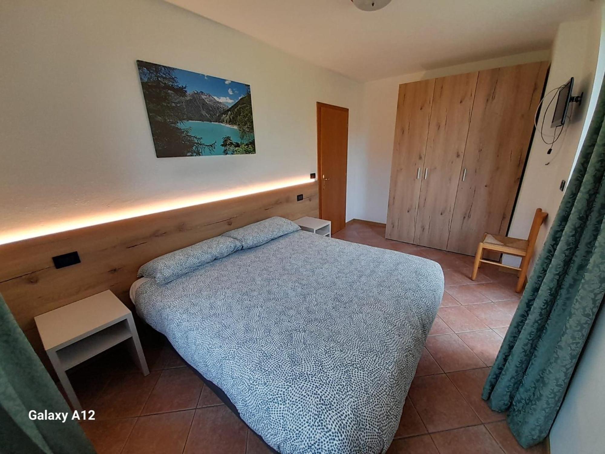 Appartamenti Penasa Renato Commezzadura Extérieur photo
