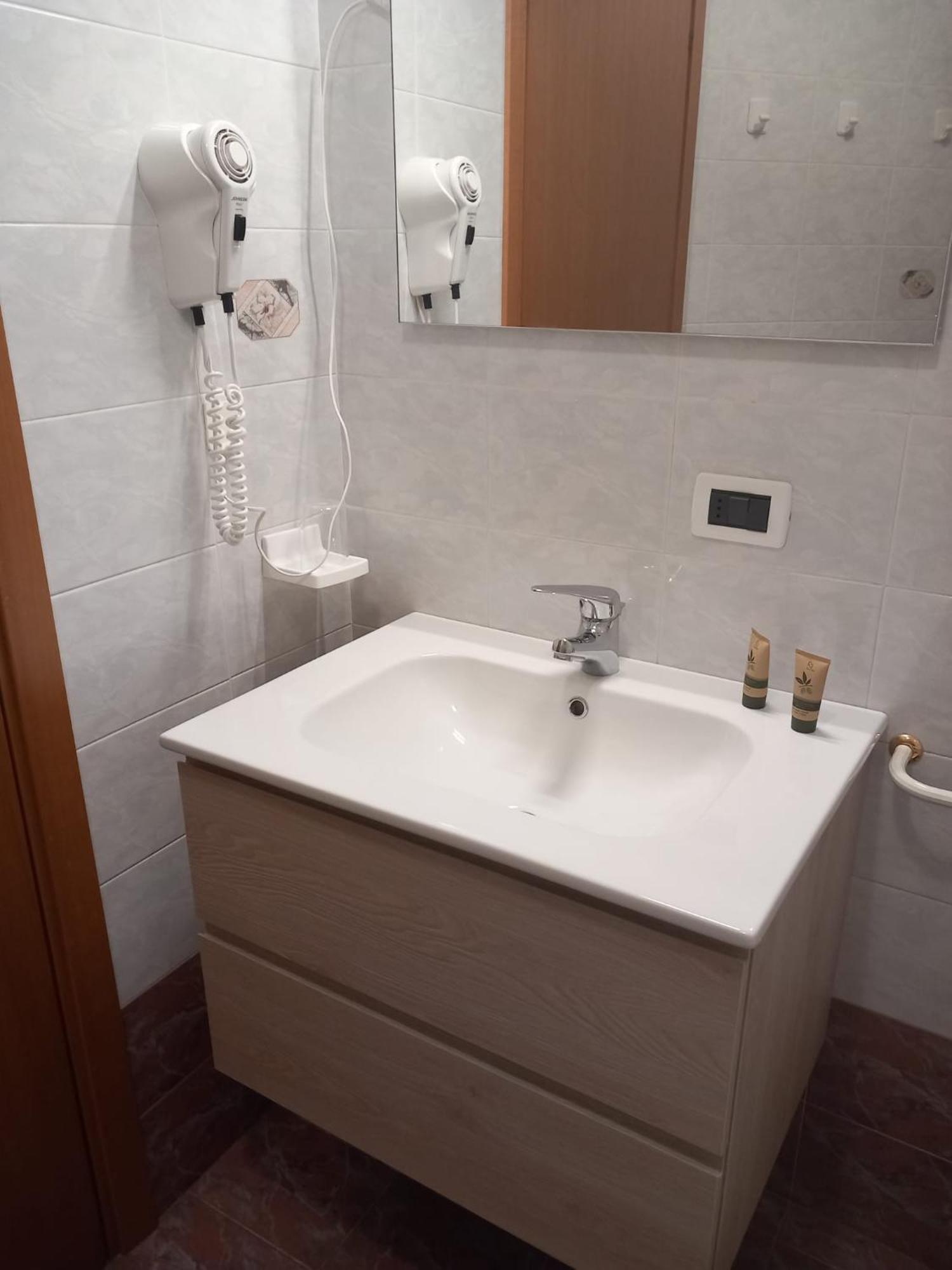 Appartamenti Penasa Renato Commezzadura Extérieur photo